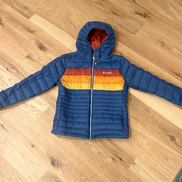 Cotopaxi Fuego Hooded Down Jacket - Picture 1 of 3